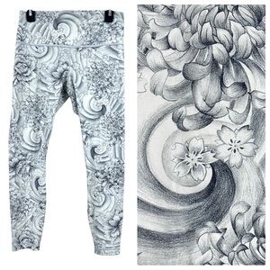 Lululemon Wunder Under Crop Twine White Multi Tropical Hawaiian Floral Wave